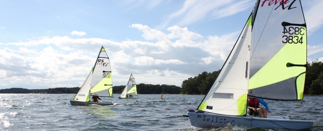 Dinghy sailing